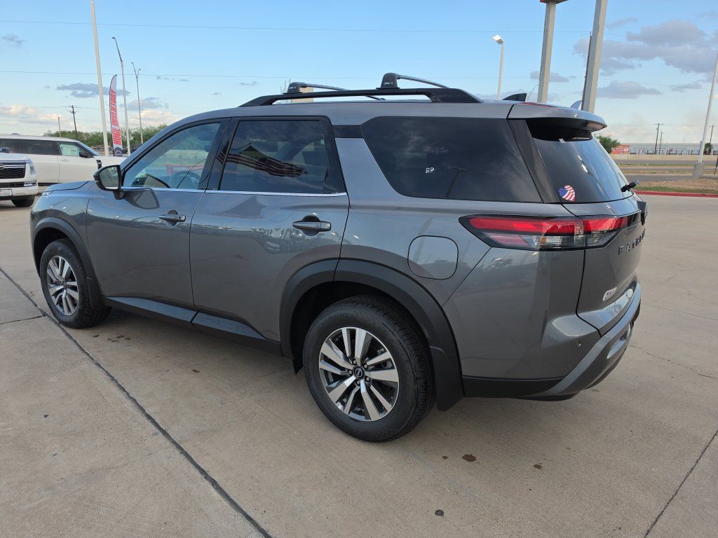 New 2026 Nissan Pathfinder SL FWD image 5
