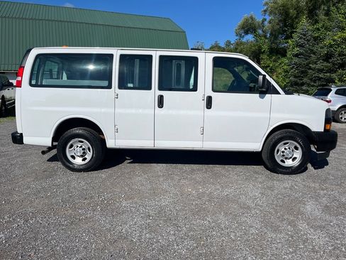 Used 2020 Chevrolet Express 2500 w/ Driver Convenience Package RWD image 6