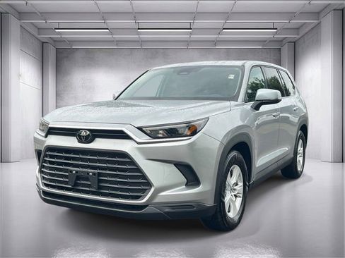 Used 2025 Toyota Grand Highlander FWD image 7