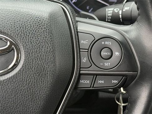 Used 2023 Toyota Camry SE image 14