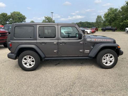 Used 2021 Jeep Wrangler Unlimited Sport AWD/4WD image 13
