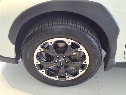 Used 2023 Subaru Crosstrek 2.0i Premium image 8