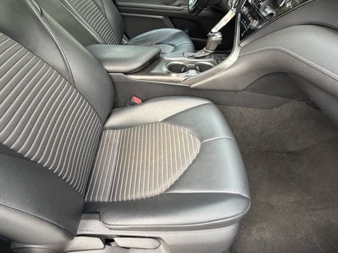 Used 2021 Toyota Camry SE FWD image 44