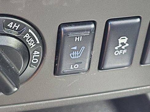 Used 2018 Nissan Frontier PRO-4X w/ Pro-4x Luxury Package image 19