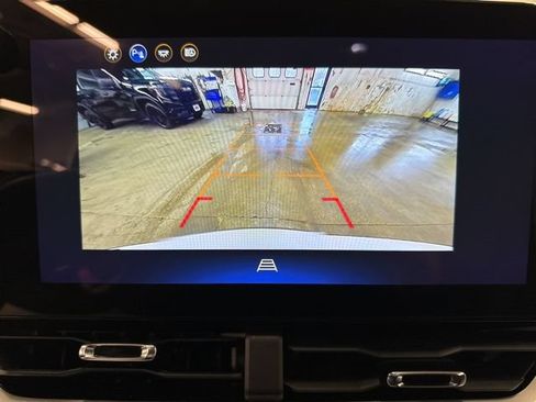 Used 2026 Chevrolet Equinox LT w/ LPO, Floor Liner Package AWD/4WD image 15