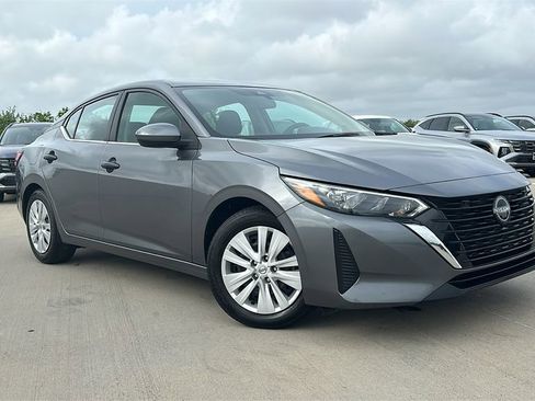 Used 2024 Nissan Sentra S image 5