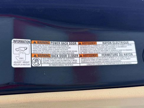 Used 2018 Toyota Highlander XLE AWD/4WD image 5