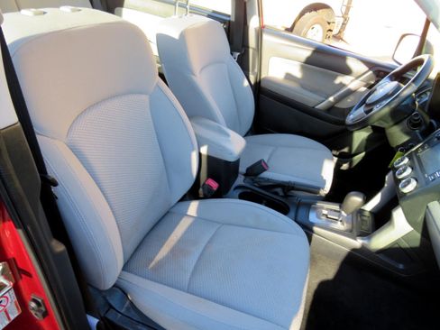 Used 2018 Subaru Forester 2.5i w/ Alloy Wheel Package image 23