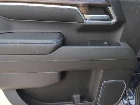 Used 2022 Chevrolet Silverado 1500 LT AWD/4WD image 22