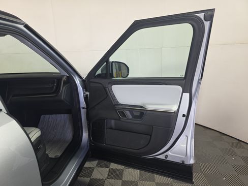 Used 2024 Rivian R1S Adventure Quad AWD/4WD image 18