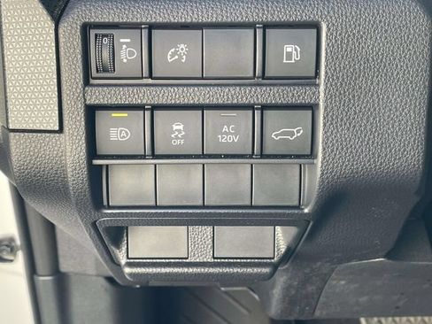 Used 2025 Toyota 4Runner Limited AWD/4WD image 19