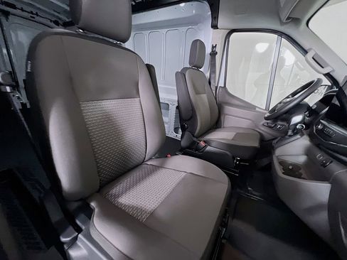 New 2026 Ford Transit 250 148 Medium Roof image 16