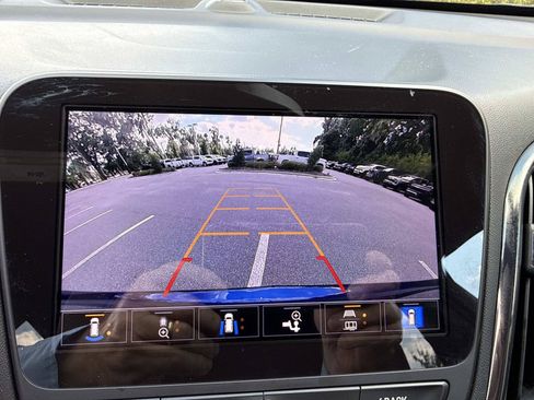 Used 2022 Chevrolet Equinox RS w/ Infotainment Package FWD image 21