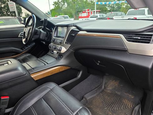 Used 2019 GMC Yukon XL Denali w/ Denali Ultimate Package AWD/4WD image 32