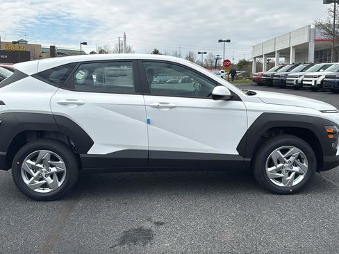 New 2026 Hyundai Kona SE AWD/4WD image 3
