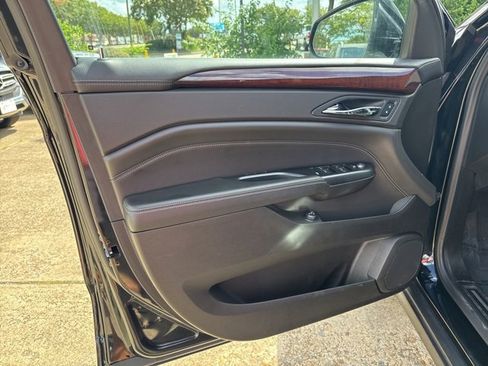 Used 2015 Cadillac SRX Luxury w/ Driver Awareness Package image 19