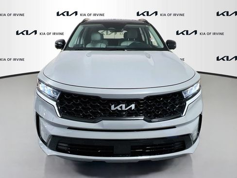 Certified 2022 Kia Sorento SX FWD image 2