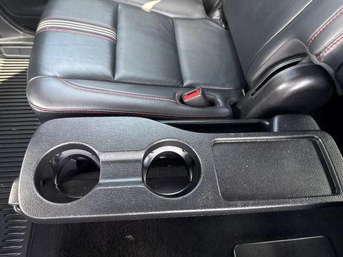 Used 2019 Toyota Highlander SE AWD/4WD image 21