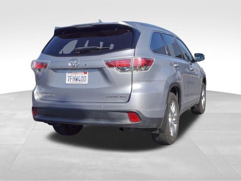 Used 2014 Toyota Highlander Limited image 3