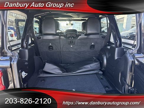 Used 2021 Jeep Wrangler Unlimited Sahara image 12