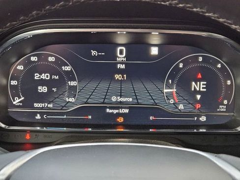 Used 2022 GMC Yukon XL SLT image 13