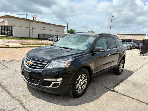 Used 2016 Chevrolet Traverse LT AWD/4WD image 1