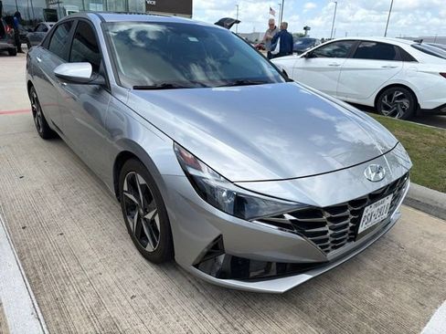 Used 2021 Hyundai Elantra SEL w/ Convenience + Premium Package FWD image 2