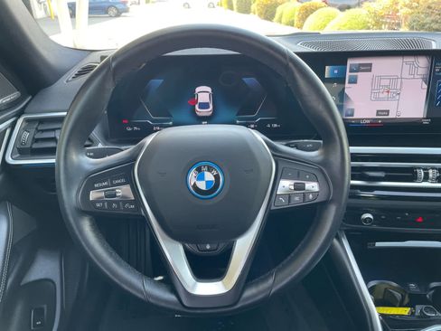 Used 2023 BMW i4 eDrive35 w/ Premium Package image 11