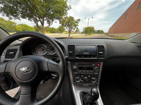 Used 2005 Subaru Legacy 2.5i AWD/4WD image 8