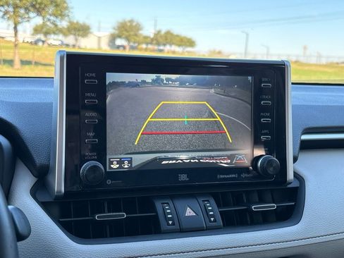 Used 2021 Toyota RAV4 XLE Premium image 22