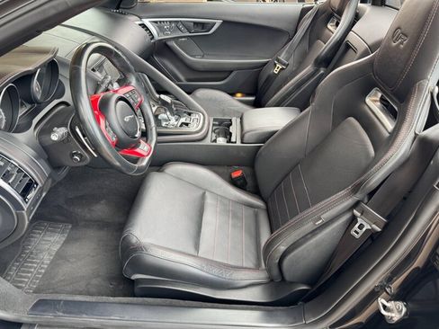 Used 2018 Jaguar F-TYPE R image 9