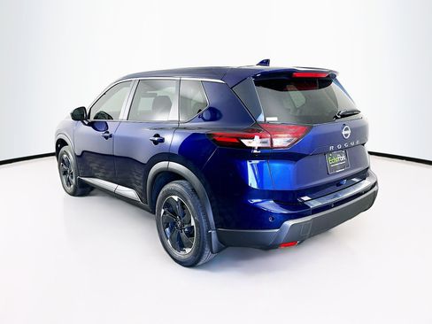 Used 2025 Nissan Rogue SV image 5