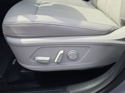 New 2026 Kia Sorento S FWD image 20