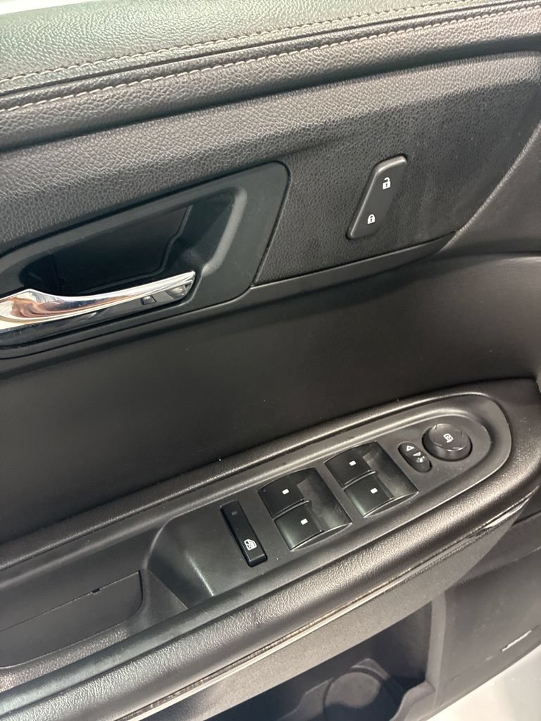 Used 2016 GMC Acadia SLT AWD/4WD image 17