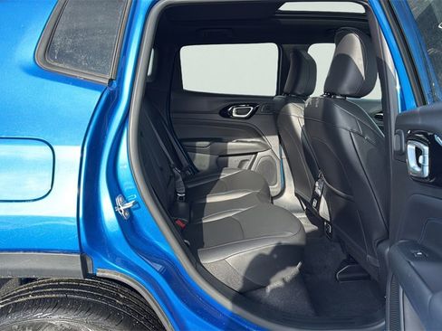 New 2026 Jeep Compass Limited image 12