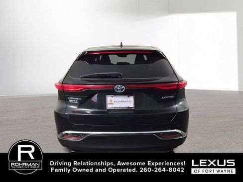 Used 2023 Toyota Venza Limited AWD/4WD image 9