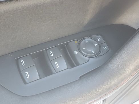 Used 2022 Chevrolet Blazer RS image 10