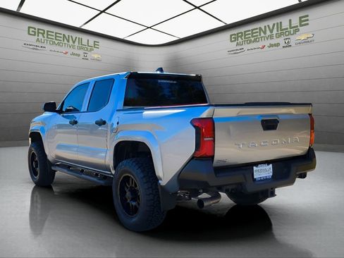Used 2024 Toyota Tacoma SR image 6