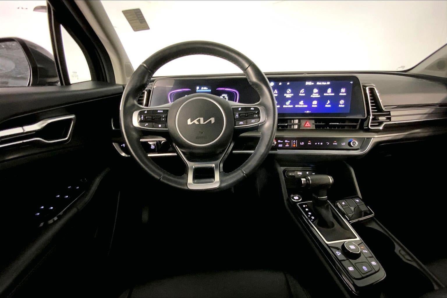 Used 2025 Kia Sportage EX FWD image 5