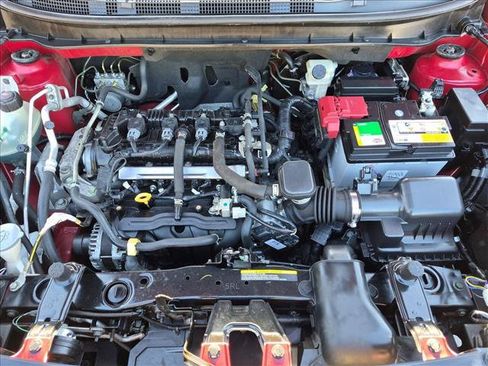 Used 2019 Nissan Kicks SR FWD image 21