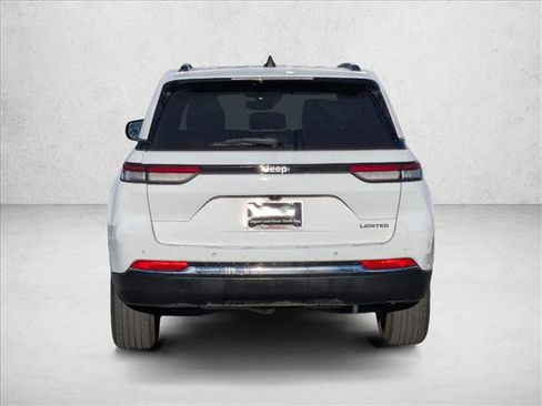 Used 2023 Jeep Grand Cherokee Limited image 7