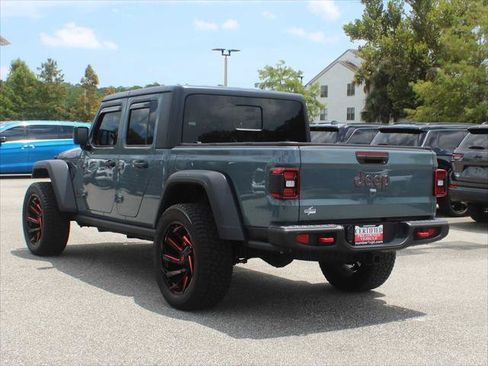 Certified 2025 Jeep Gladiator Rubicon w/ Convenience Group AWD/4WD image 5