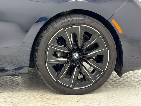 Used 2025 BMW 760i xDrive w/ Executive Package AWD/4WD image 13