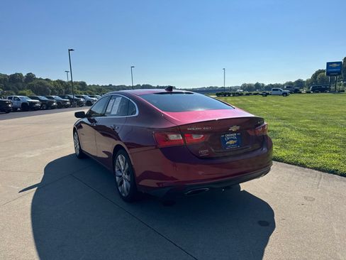 Used 2017 Chevrolet Malibu Premier w/ Premier Sun and Wheel Package FWD image 6