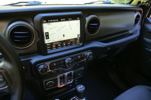 Used 2022 Jeep Wrangler Sport AWD/4WD image 17