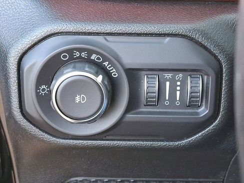 Used 2018 Jeep Wrangler Unlimited Rubicon image 26