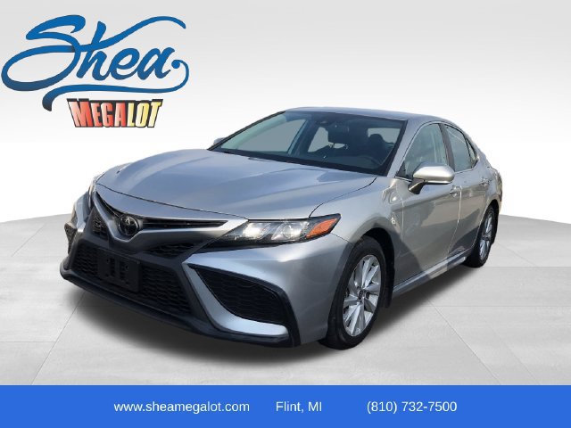 Used 2024 Toyota Camry SE FWD image 1