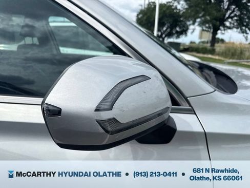 Used 2023 Hyundai Palisade SEL FWD image 13