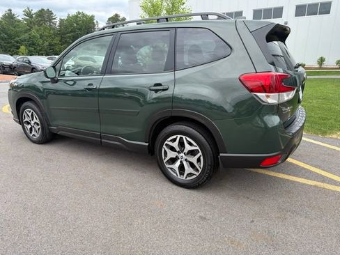 Used 2023 Subaru Forester Premium AWD/4WD image 7