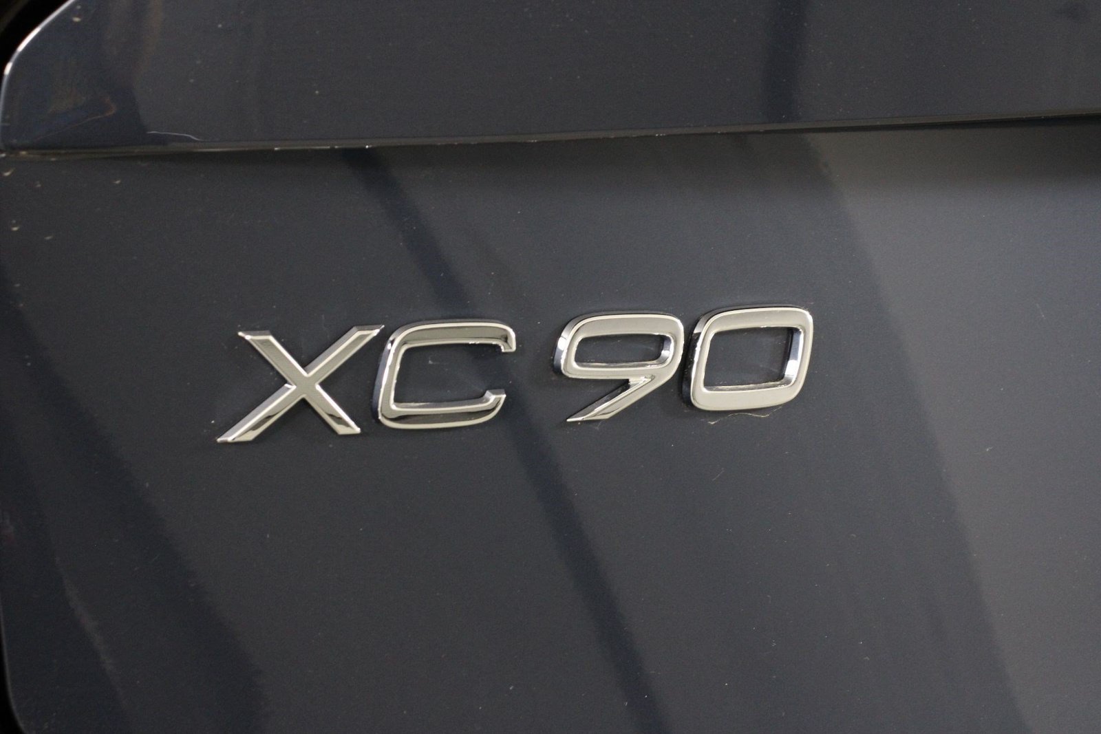 New 2026 Volvo XC90 T8 Plus w/ Protection Package Premier AWD/4WD image 16